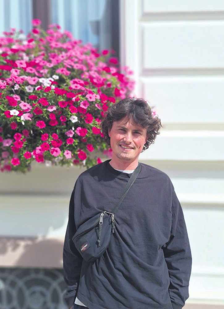 Rick Jacobs bij het stadhuis in Boom