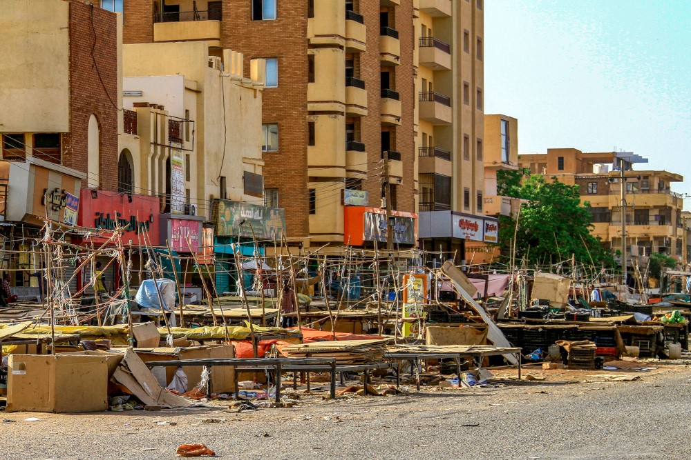een lege markt in Soedan