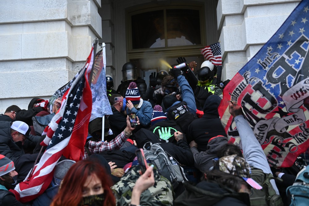 Trump-fans bestormen parlement