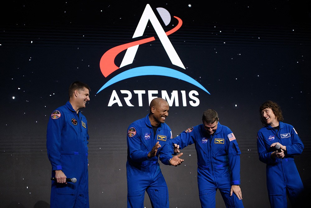 astronauten naar de maan