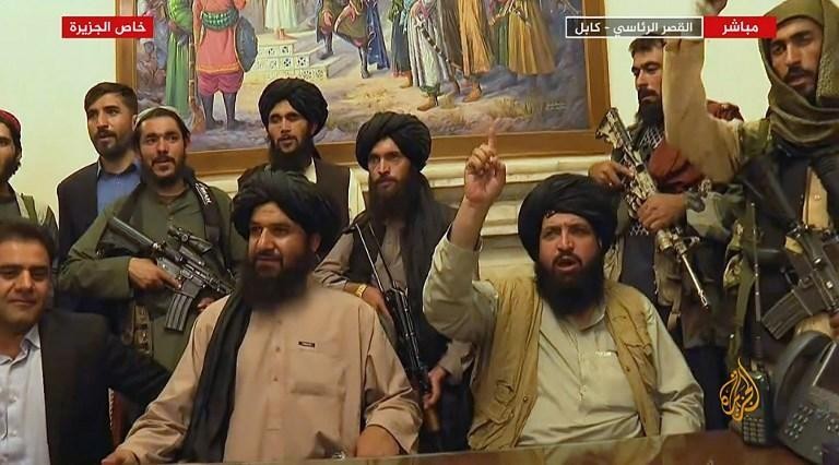 de taliban in het paleis in Kaboel in Afghanistan