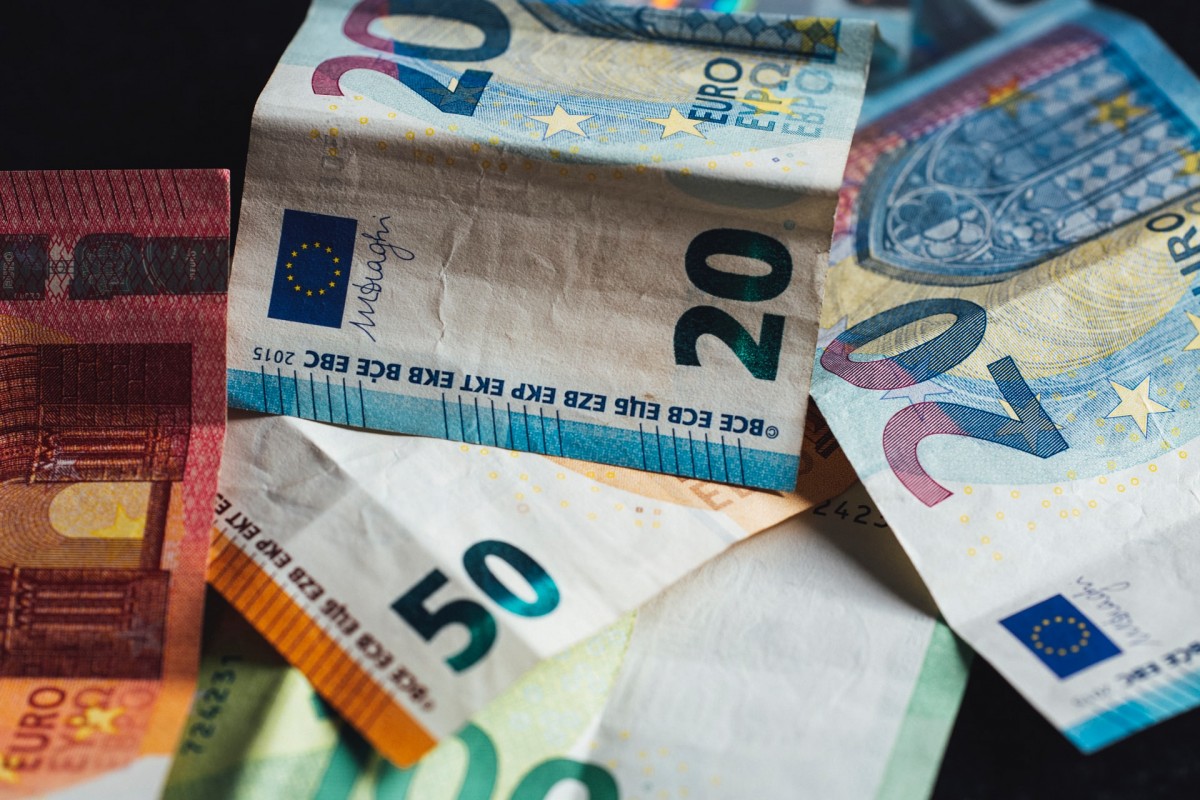 briefjes van 20, van 50 en van 100 euro