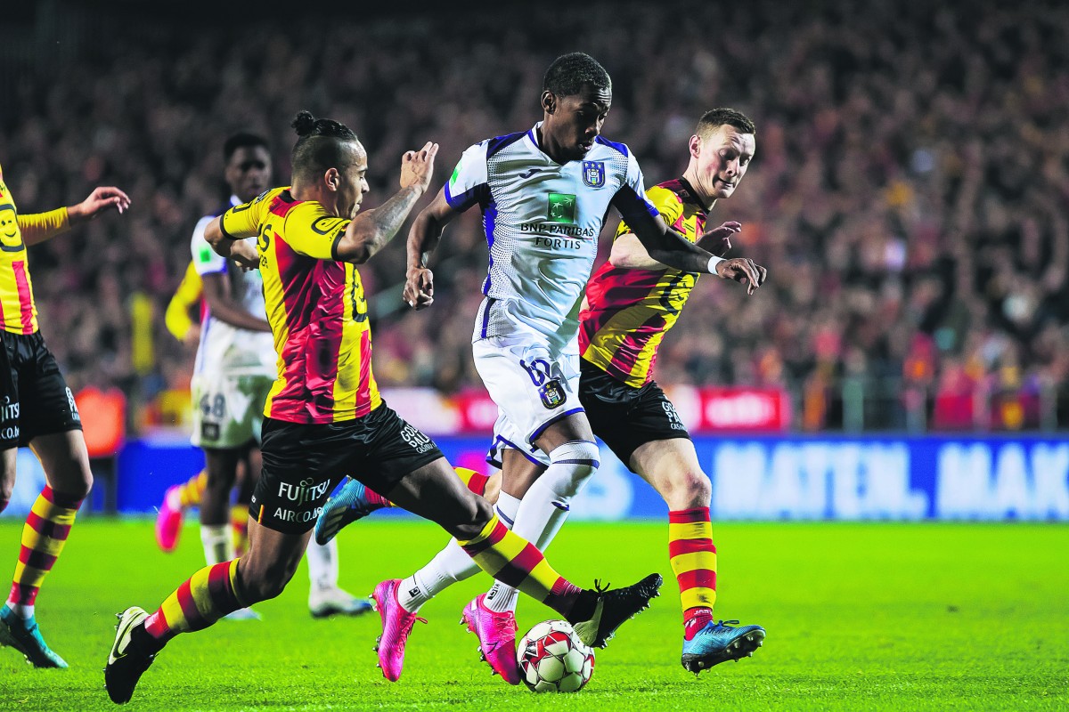 De voetballers van KV Mechelen in actie.