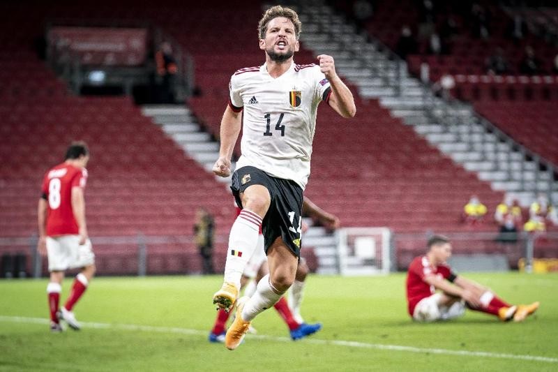 Dries Mertens juicht