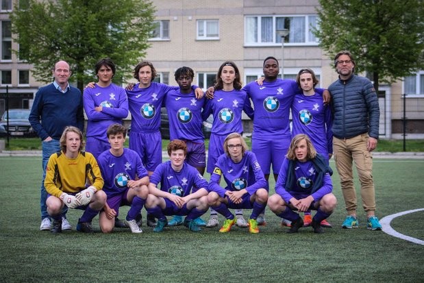 voetbalploeg van Ik Dien