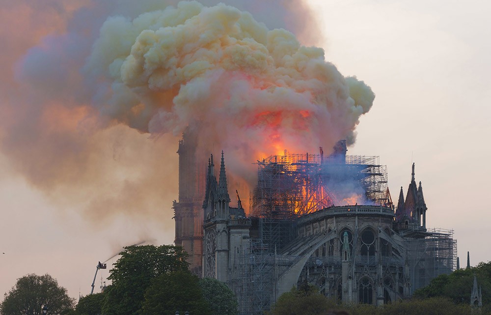Notre-Dame Parijs brandt