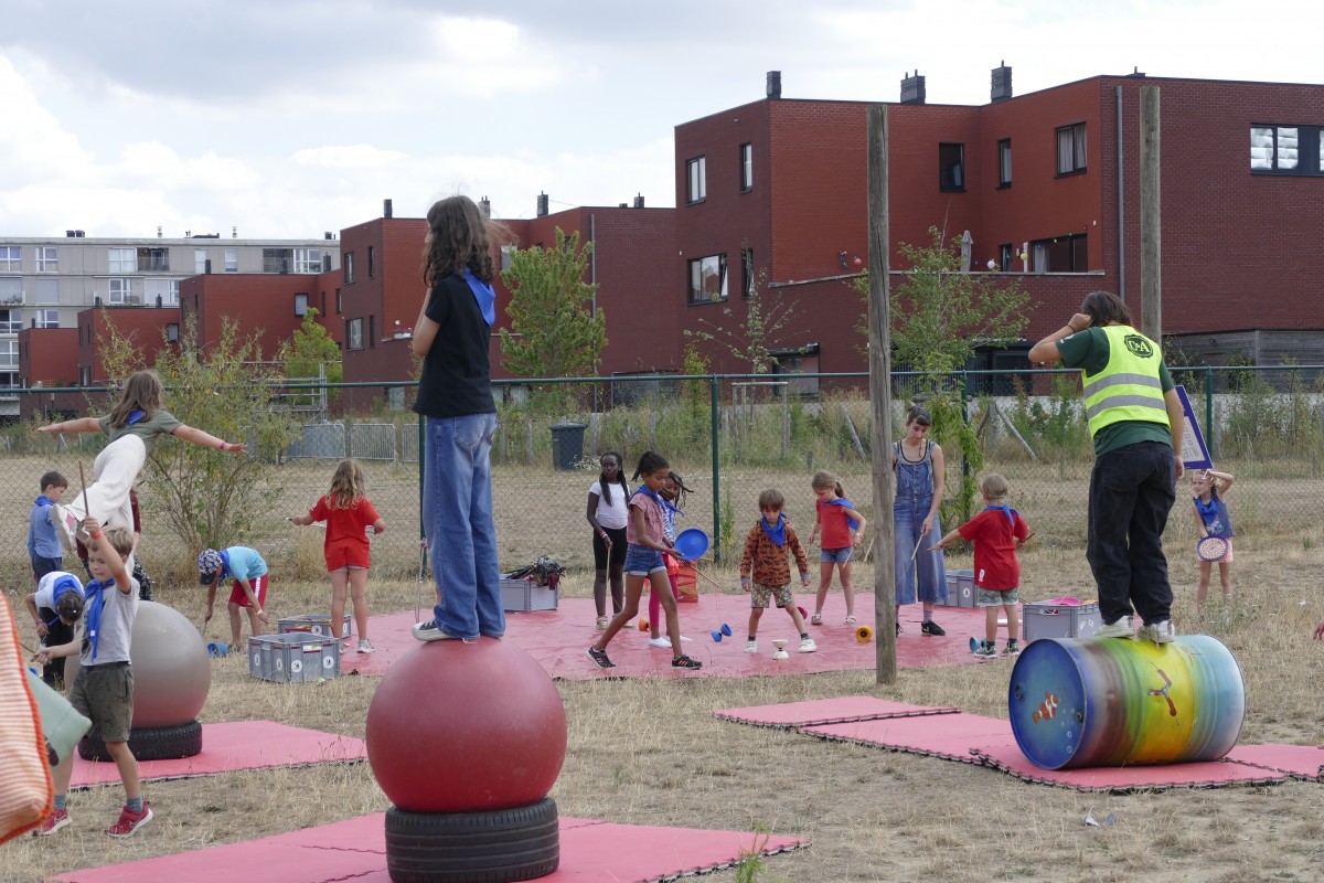 kinderen doen kunstjes