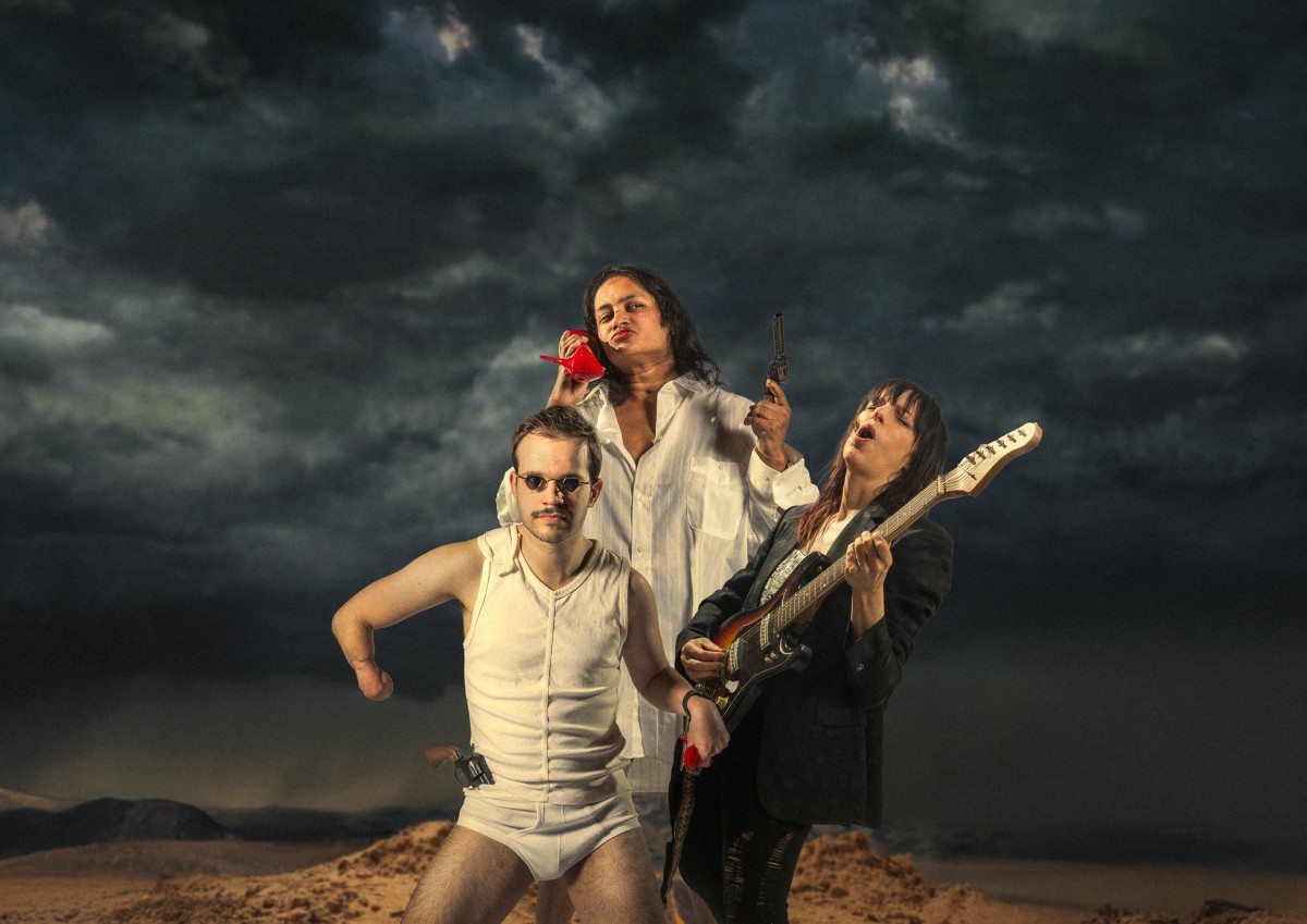 Theater Stap speelt 'Carmen'  Foto Monday Jr.