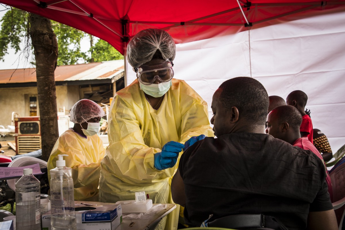 Ebola-slachtoffers worden behandeld